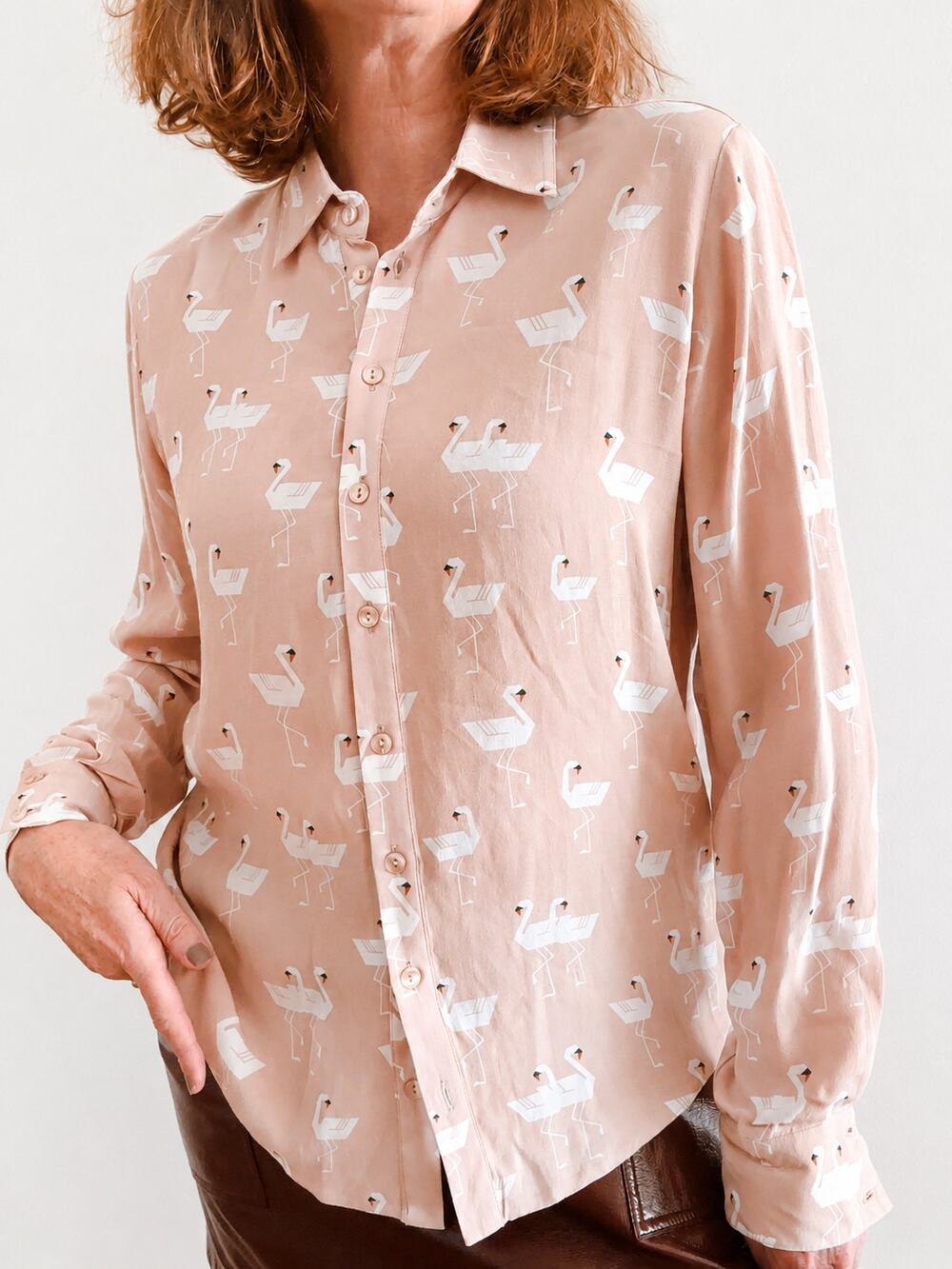 ASOS Swan Print Blouse Size 4 Novelty Prints Long Sleeve neutral all seasons